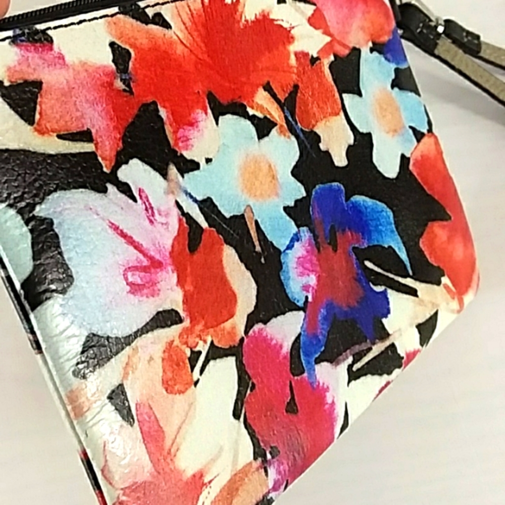 BEAUTIFUL! NWOT LODIS GLAZED LEATHER WATERCOLOR PATTERN WRISTLET - Picture 2 of 7